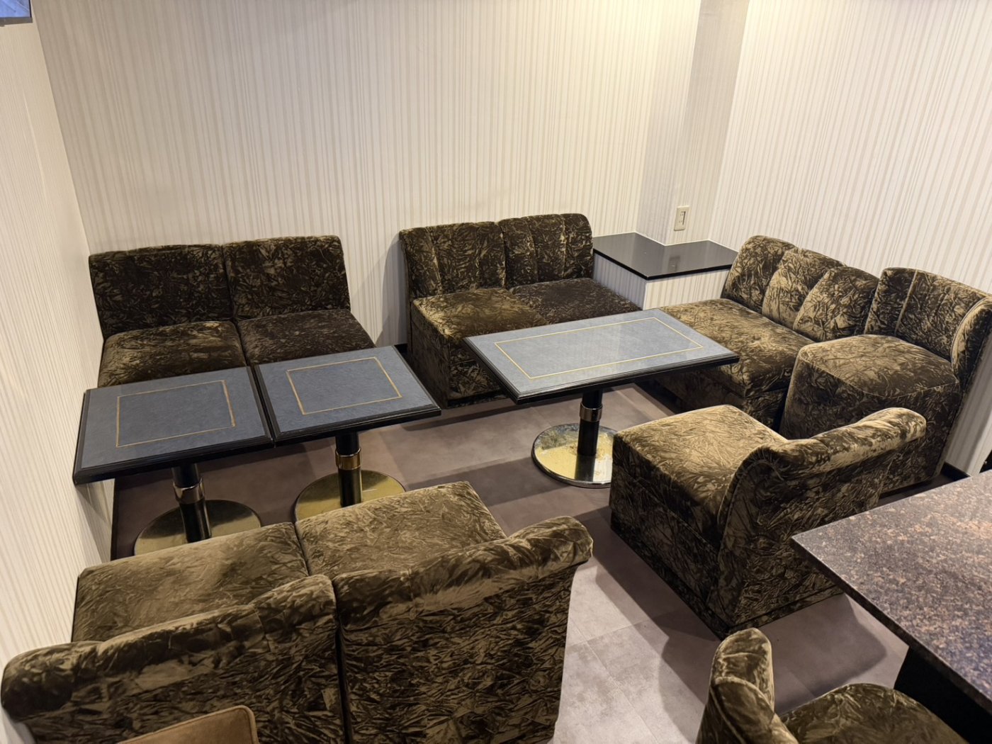 Lounge Noa ボックスソファ席