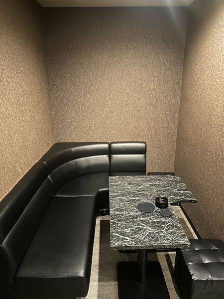 Girl's Bar Lounge ReviA（レヴィア）（東三国・新大阪）のボックス席